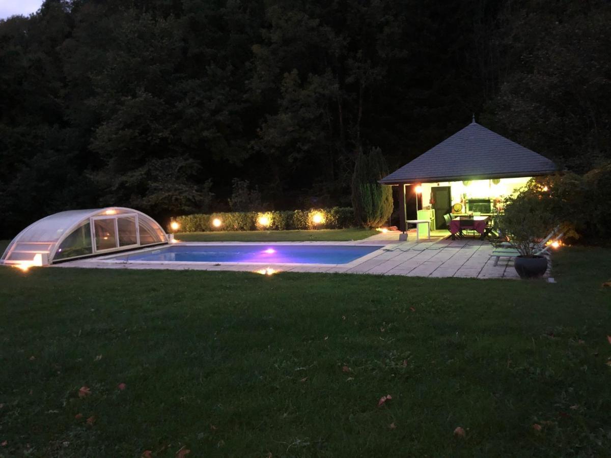 Le Clos Du Tulipier La Chapelle-du-Bard Bagian luar foto